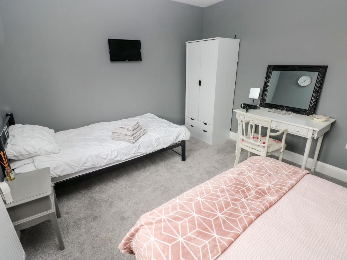 9 Pilgrims Way Villa Roch Luaran gambar